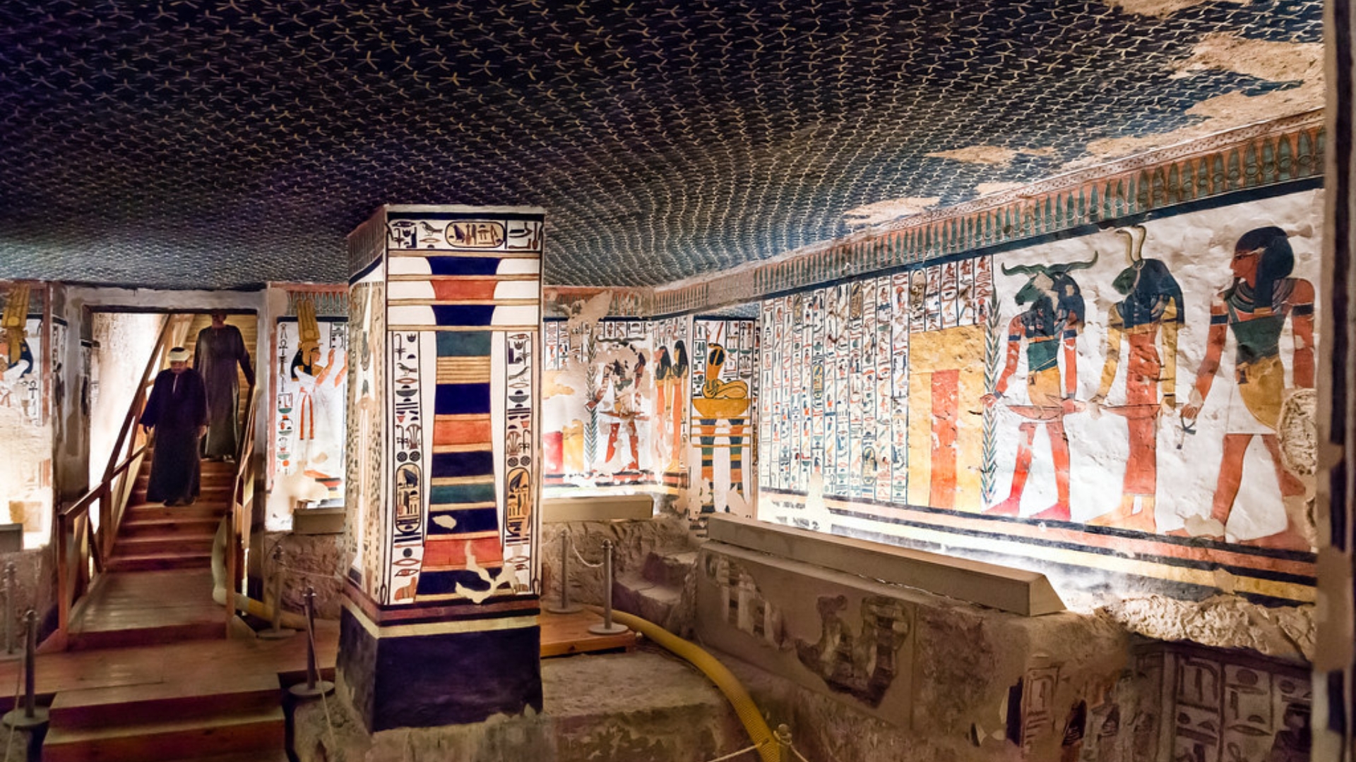 Photo of the inside of the tomb of Nefertari.